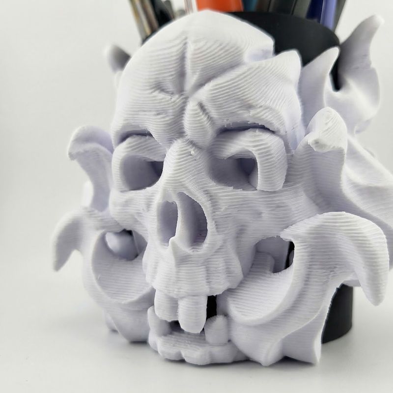 Carti si Birotica - Birotica - Accesorii de birou - Suporturi accesorii birou - Suport Pixuri Gothic Craniu, Alb, 16 cm - Infinity.ro