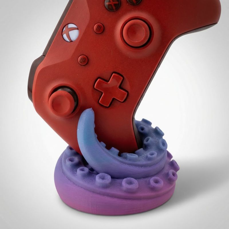 PC, gaming si accesorii - Gaming - Accesorii gaming - Accesorii console gaming - Suport Controller cu Tentacule Decorative, Mov, 10 cm - Infinity.ro
