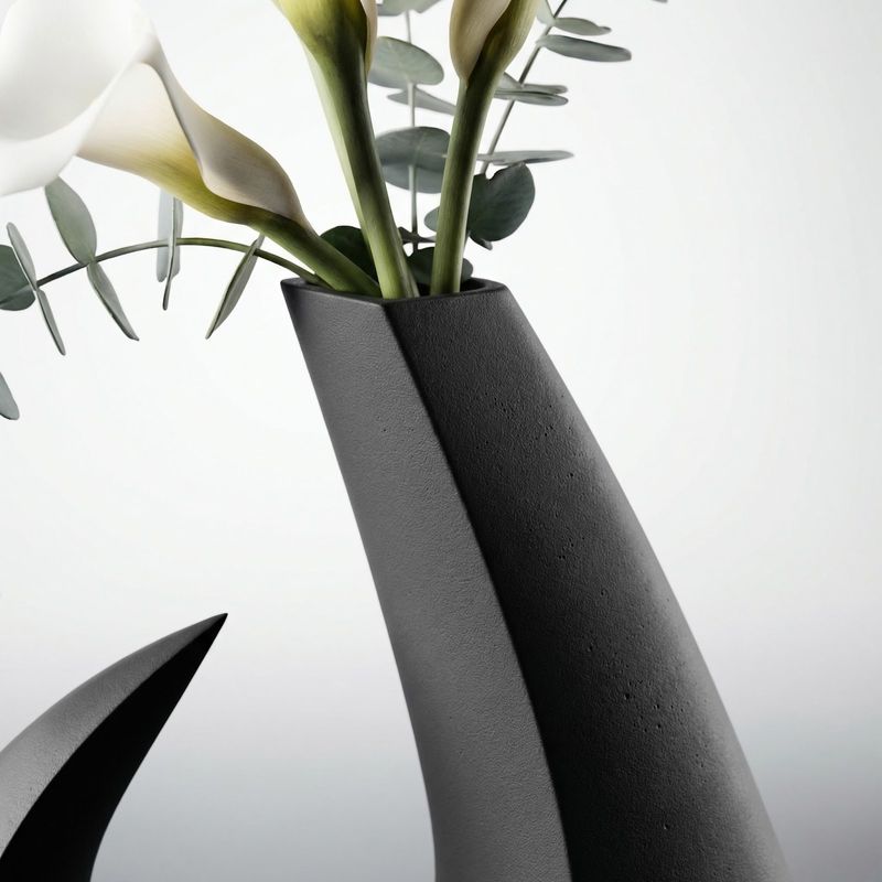 Casa si Gradina - Decoratiuni - Obiecte decorative - Vaze si boluri decorative - Vaza Decorativa Sculpturala in Forma de Semiluna, Negru, 24 cm - Infinity.ro