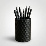 Carti si Birotica - Birotica - Accesorii de birou - Suporturi accesorii birou - Suport Pixuri cu Model Fagure, Negru, 20 cm - Infinity.ro