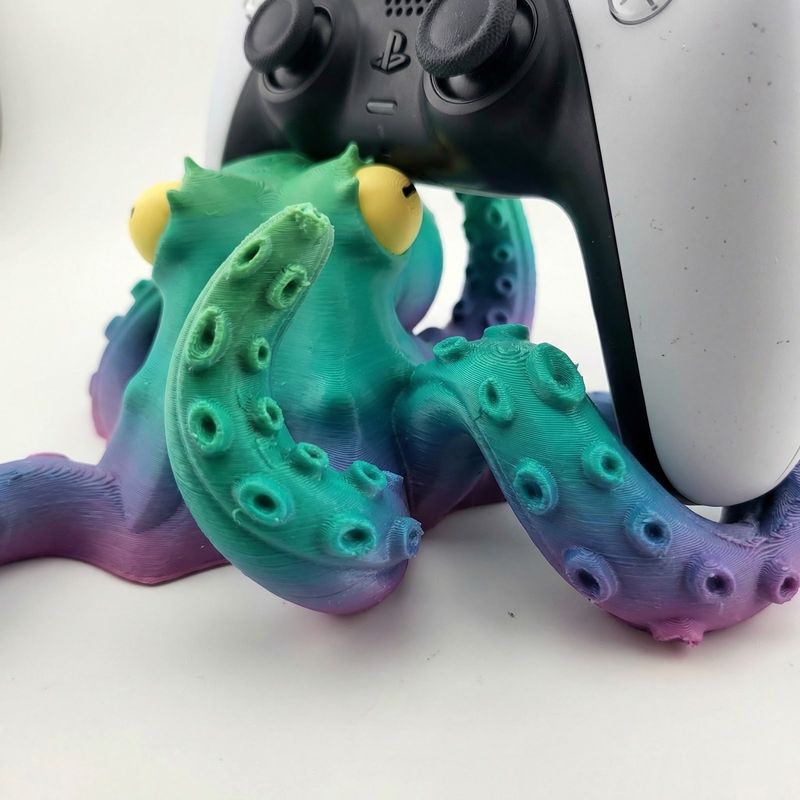 PC, gaming si accesorii - Gaming - Accesorii gaming - Accesorii console gaming - Suport Controller Elegant Octopus, Multicolor, 16 cm - Infinity.ro