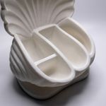 Carti si Birotica - Birotica - Accesorii de birou - Suporturi accesorii birou - Organizator birou tip scoica, alb, 18 cm, design elegant, eco friendly - Infinity.ro