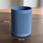 Carti si Birotica - Birotica - Accesorii de birou - Suporturi accesorii birou - Cos de gunoi de birou minimalist, albastru, 14cm, design cilindric, capac discret - Infinity.ro