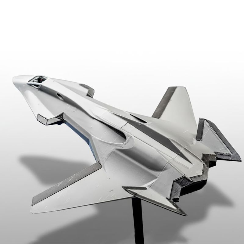 Jucarii, Copii si Bebe - Jucarii si jocuri - Vehicule si jucarii cu telecomanda - Elicoptere, avioane si nave de jucarie - Macheta Avion FA 37 Talon, decoratiune birou, cu stand, 20m, printat 3D - Infinity.ro