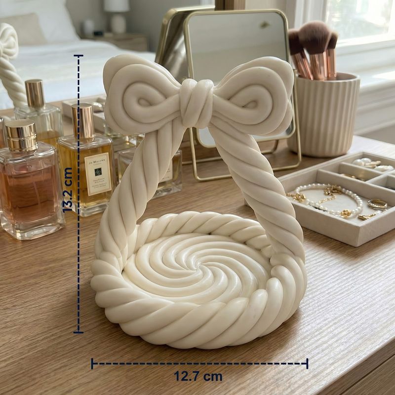 Fashion, accesorii si bijuterii - Femei - Bijuterii femei - Cutii bijuterii - Tava Organizatoare pentru Bijuterii cu Funda Decorativa, Alb, 13 cm - Infinity.ro