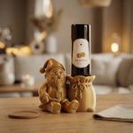 Casa si Gradina - Bucatarie si vesela - Accesorii bar - Suporturi bauturi - Suport Sticla Vin Festiv cu Mos, Auriu, 16 cm - Infinity.ro