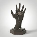Fashion, accesorii si bijuterii - Femei - Bijuterii femei - Cutii bijuterii - Suport Bijuterii Sculptural cu Palma si Ochi, Negru, 15 cm - Infinity.ro