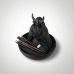 Carti si Birotica - Birotica - Accesorii de birou - Suporturi accesorii birou - Tava Organizator pentru Birou cu Silueta Samurai, Negru, 15 cm - Infinity.ro