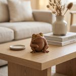 Casa si Gradina - Decoratiuni - Obiecte decorative - Accesorii decorative - Figurina decorativa broasca amuzanta, maro, 2 cm - Infinity.ro