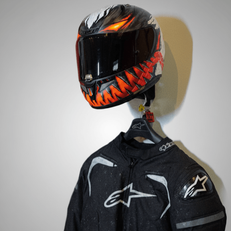 Auto si Moto - Moto - Accesorii moto si consumabile - Suport Perete Casca Moto si Costum Moto, Include Suruburi Montaj, Sistem Prindere Rigid, Accesorii Moto pentru Casa sau Garaj, Culoare Negru Mat - Infinity.ro