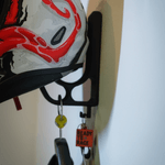 Auto si Moto - Moto - Accesorii moto si consumabile - Suport Perete Casca Moto si Costum Moto, Include Suruburi Montaj, Sistem Prindere Rigid, Accesorii Moto pentru Casa sau Garaj, Culoare Negru Mat - Infinity.ro