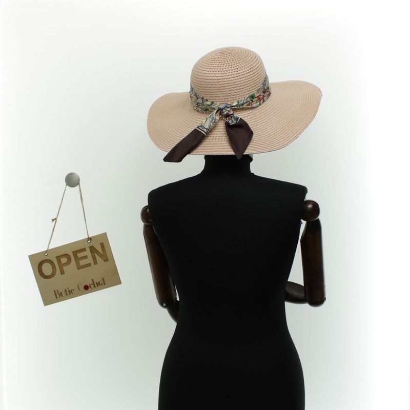 Fashion, accesorii si bijuterii - Femei - Accesorii femei - Caciuli si palarii femei - Palarie de soare dama, marime universala, 95%  hartIe  5% poliester, bor mare, cu accesoriu decorativ, Roz - PAL1876 - Infinity.ro