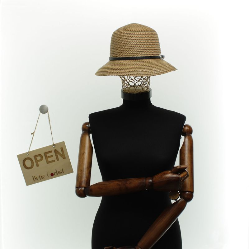 Fashion, accesorii si bijuterii - Femei - Accesorii femei - Caciuli si palarii femei - Palarie de soare dama, marime universala, 95% hartie 5% poliester, bor mic, cu accesoriu decorativ, Maro - PAL1864 - Infinity.ro