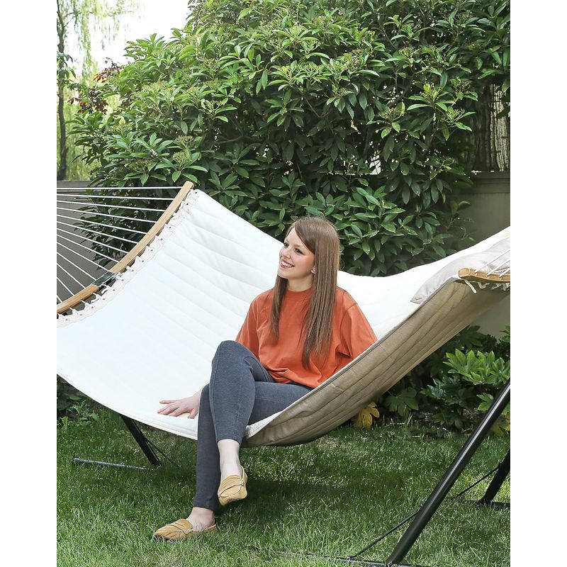 Casa si Gradina - Gradina si terasa - Balansoare si hamace - Balansoare - Hamac dublu cu bare curbate din bambus, perna inclusa, maxim 225 kg, 200x140 cm, crem - Infinity.ro