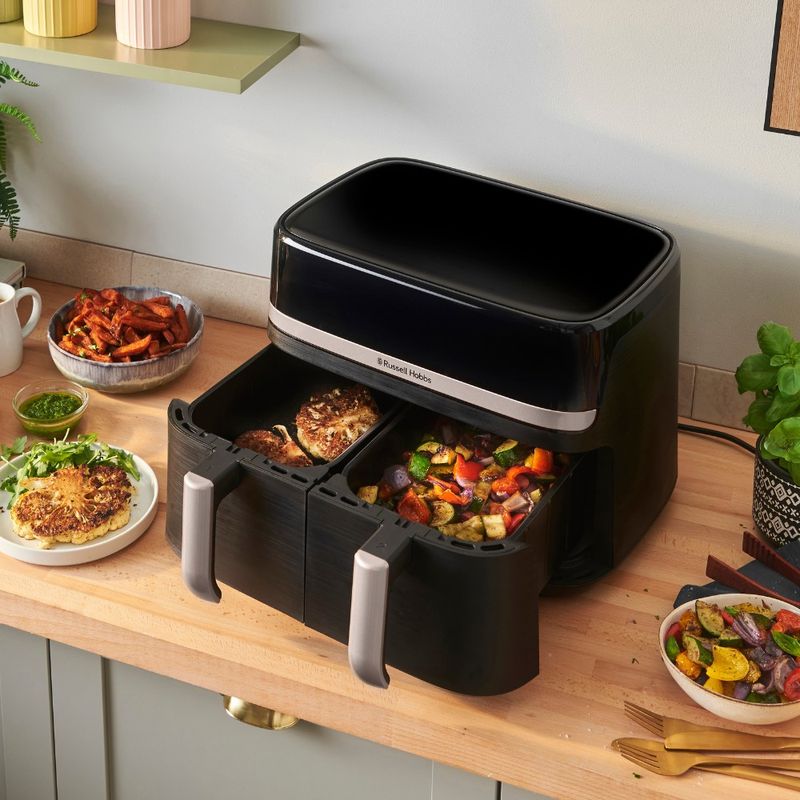 Electronice si Electrocasnice - Electrocasnice bucatarie - Aparate de gatit & desert - Friteuze - Friteuza cu aer cald Russell Hobbs Satisfry Dual Basket, 9L, 2 cosuri independente, afisaj digital, gatit simultan - Infinity.ro
