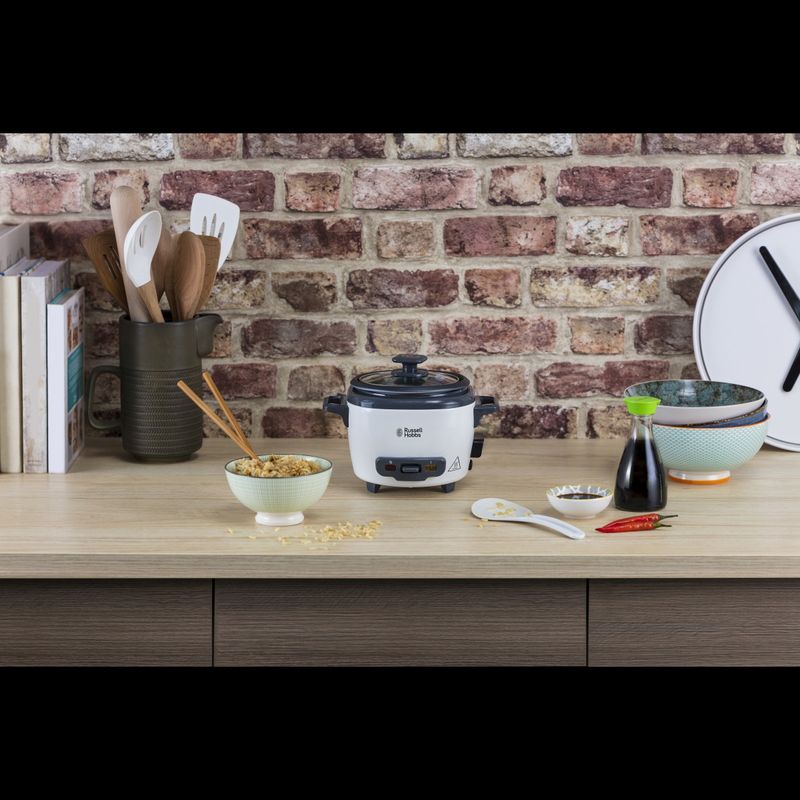 Electronice si Electrocasnice - Electrocasnice bucatarie - Aparate de gatit & desert - Multicooker - Aparat de gatit orez Russell Hobbs, capacitate mica, vas antiaderent, functie mentinere cald, indicator luminos, alb - Infinity.ro