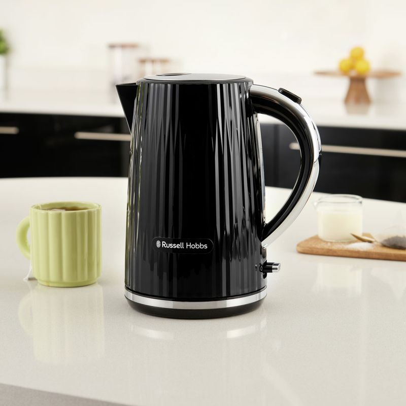 Electronice si Electrocasnice - Electrocasnice bucatarie - Preparare bauturi - Fierbatoare de apa - Fierbator Russell Hobbs Eden, 1.7L, 2400W, design modern, filtru calcar, indicator nivel apa, negru - Infinity.ro