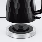 Electronice si Electrocasnice - Electrocasnice bucatarie - Preparare bauturi - Fierbatoare de apa - Fierbator Russell Hobbs Honeycomb, 1.7L, 2400W, design fagure, filtru calcar detasabil, negru - Infinity.ro