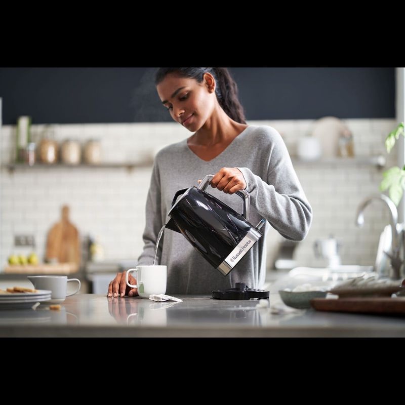 Electronice si Electrocasnice - Electrocasnice bucatarie - Preparare bauturi - Fierbatoare de apa - Fierbator Russell Hobbs Structure, 1.7L, 2400W, design geometric, filtru calcar, indicator nivel apa, negru - Infinity.ro