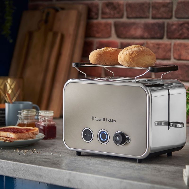 Electronice si Electrocasnice - Electrocasnice bucatarie - Preparare paine - Prajitoare de paine - Prajitor de paine Russell Hobbs Distinctions, 2 fante, gratar chifle, tava firimituri detasabila, design premium, titan - Infinity.ro