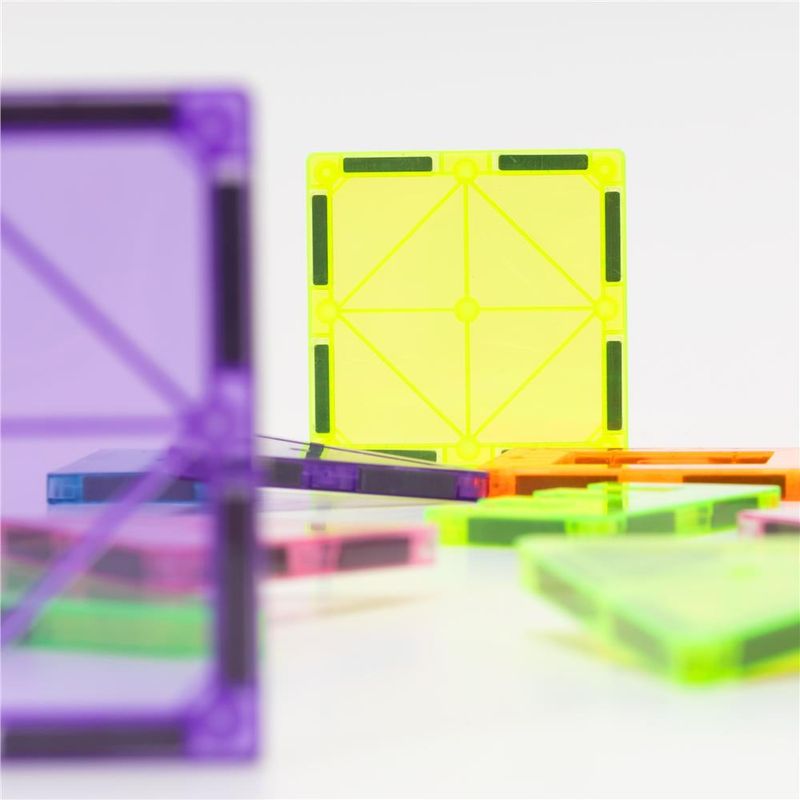 Jucarii, Copii si Bebe - Jucarii si jocuri - Seturi de constructie si cuburi - Seturi de constructie - Set constructie cuburi magnetice educative copii 120 piese, sasiu roti inclus, multicolor - Infinity.ro