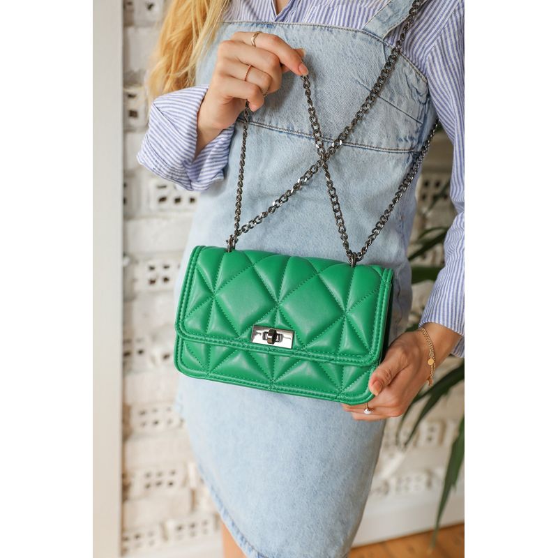 Fashion, accesorii si bijuterii - Femei - Accesorii femei - Genti si rucsacuri femei - Geantă de umăr Lucky Bees, piele, 15 x 22 cm, verde, 246MDM1590 - Infinity.ro
