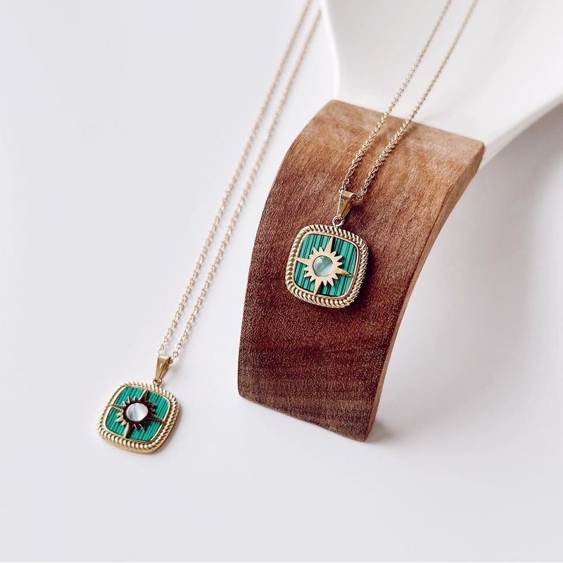 Fashion, accesorii si bijuterii - Femei - Bijuterii femei - Coliere femei - Colier oțel Heliophilia, oțel inoxidabil, 45 cm, auriu/verde, 426OPL1246 - Infinity.ro