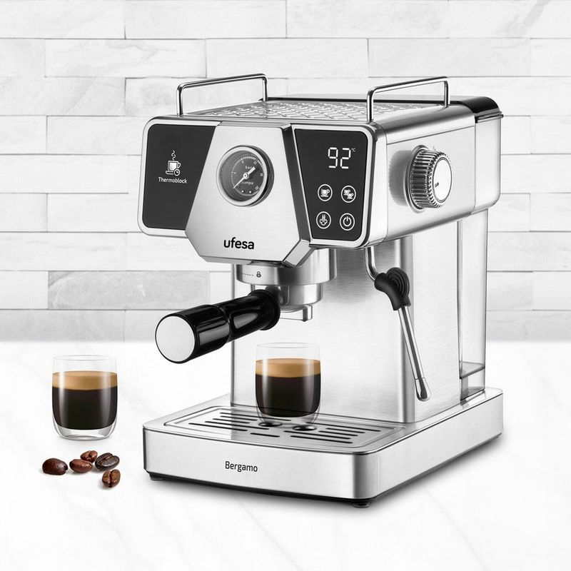 Electronice si Electrocasnice - Electrocasnice bucatarie - Preparare bauturi - Espressoare - Espressor Bergamo, Ufesa, 20bar, 1350W, 1.8l, Argintiu/Negru - Infinity.ro