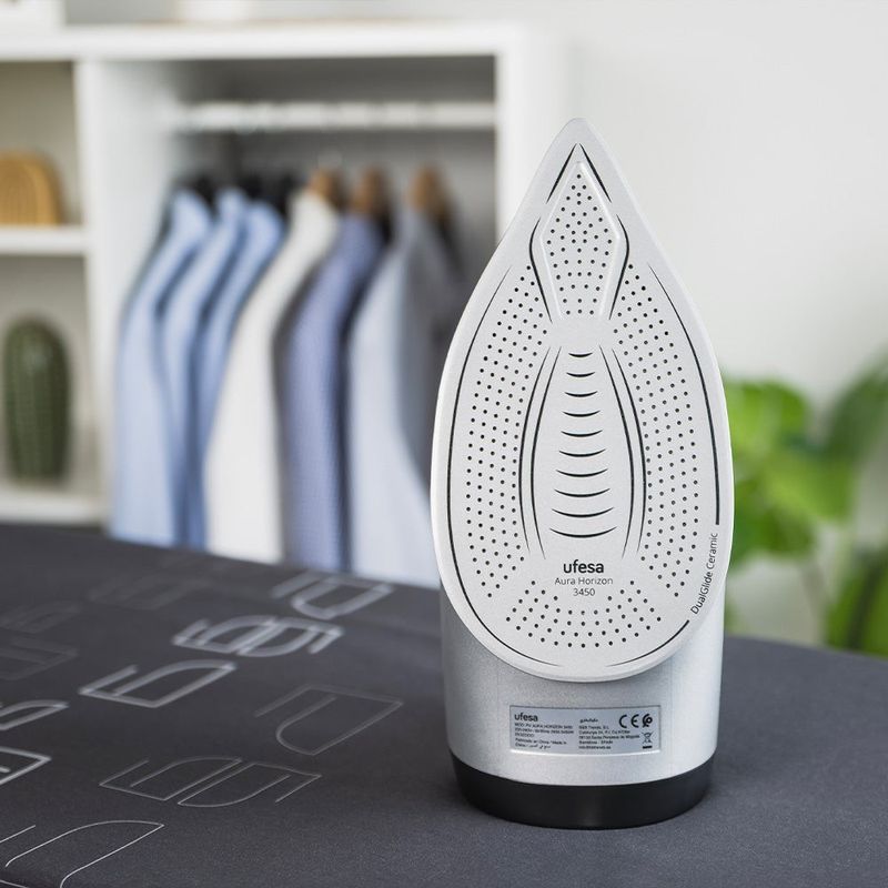 Electronice si Electrocasnice - Ingrijirea tesaturilor - Fiare de calcat - Fier de calcat Ufesa Aura Horizon, Talpa Ceramica Ultra-Alunecare, Jet de Abur 240g, 3450W, Negru - Infinity.ro