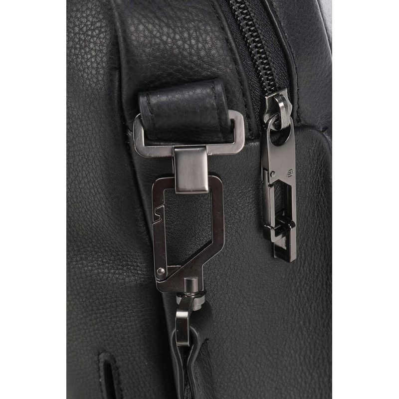 Fashion, accesorii si bijuterii - Barbati - Accesorii barbati - Genti si rucsacuri barbati - Geanta pentru laptop din piele Piquadro CA5108AO Negru 40 x 31 x 12 cm - Infinity.ro