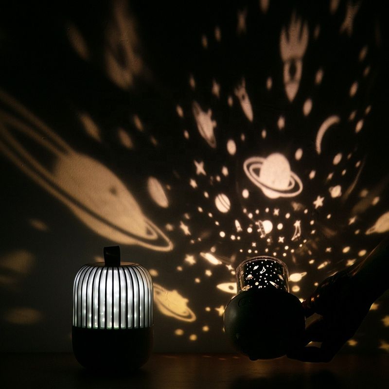 Casa si Gradina - Corpuri si surse de iluminat - Veioze si lampi - Lampi de veghe copii - Lampa de veghe muzicala rotativa pentru copii, portabila, cu proiector, LED 3 culori, lumina reglabila - Infinity.ro