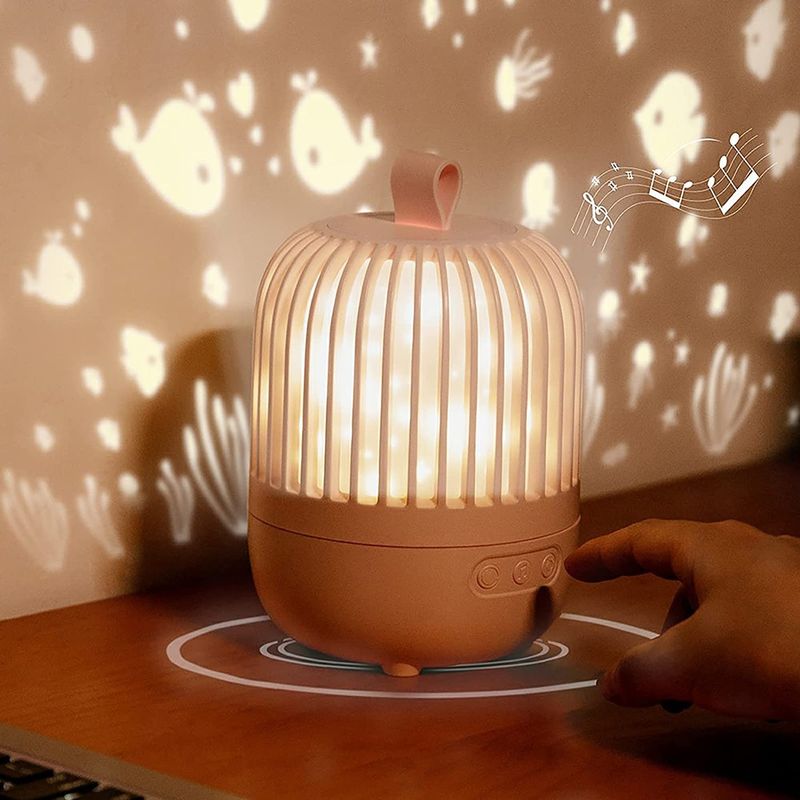 Casa si Gradina - Corpuri si surse de iluminat - Veioze si lampi - Lampi de veghe copii - Lampa de veghe muzicala rotativa pentru copii, portabila, cu proiector, LED 3 culori, lumina reglabila - Infinity.ro