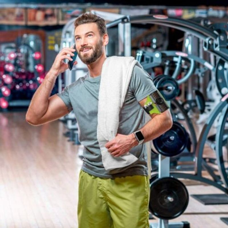 Sport si Outdoor - Echipament Sportiv - Accesorii echipament sportiv - Genti si borsete fitness - Husa Banderola pentru brat mana pentru alergat, detasabila, universala, 360  rotire si cu acces usor la ecran, negru - Infinity.ro