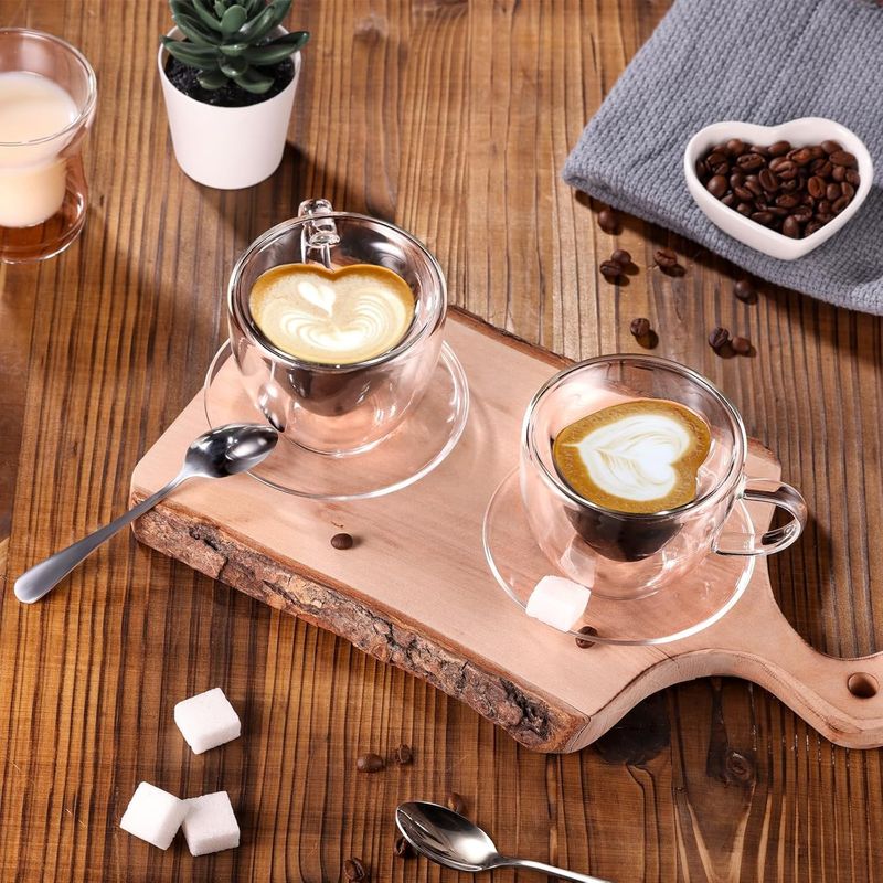 Casa si Gradina - Bucatarie si vesela - Cani si pahare - Cani si cesti - Pahar perete dublu cu maner, forma de inima, 240 ml, set 1 2 4 6, sticla borosilicata premium termorezistenta - Infinity.ro