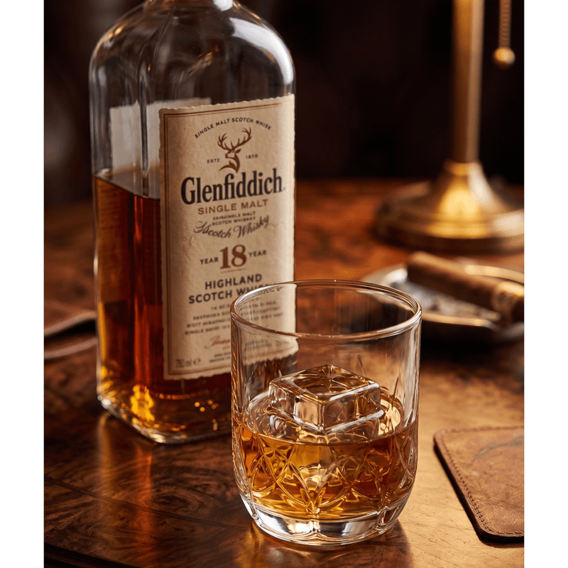 Casa si Gradina - Bucatarie si vesela - Cani si pahare - Pahare - Set 6 pahare din sticla transparenta tip tumbler decorata pentru whisky, bauturi fine si digestiv 190ml MADGENIX - Infinity.ro