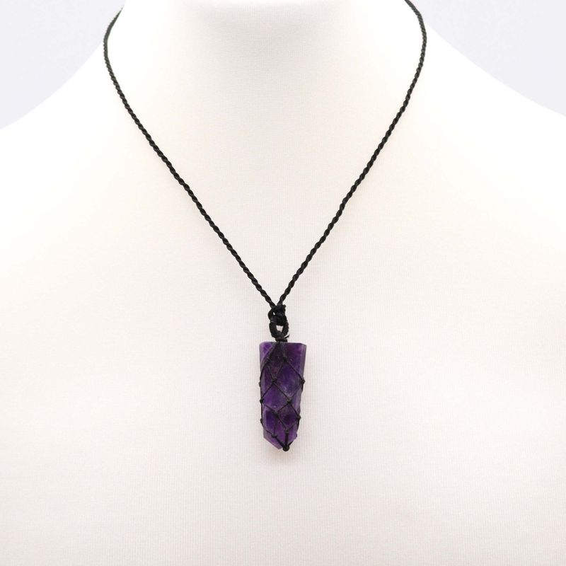 Fashion, accesorii si bijuterii - Femei - Bijuterii femei - Pandantive femei - PANDANTIV VÂRF DIN CRISTAL DE AMETIST - Infinity.ro
