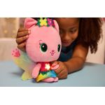 Jucarii, Copii si Bebe - Jucarii si jocuri - Jucarii de plus - GABBYS DOLLHOUSE FAIRYLANDIA ZANA PISICUTA DE PLUS INTERACTIVA - Infinity.ro