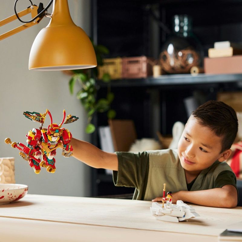 Jucarii, Copii si Bebe - Jucarii si jocuri - Seturi de constructie si cuburi - Seturi de constructie - LEGO MONKIE KID MINIROBOTUL LUI MONKIE KID 80051 - Infinity.ro