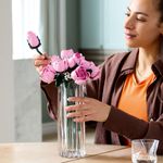 Jucarii, Copii si Bebe - Jucarii si jocuri - Seturi de constructie si cuburi - Seturi de constructie - LEGO BOTANICALS BUCHET DE TRANDAFIRI ROZ 10374 - Infinity.ro