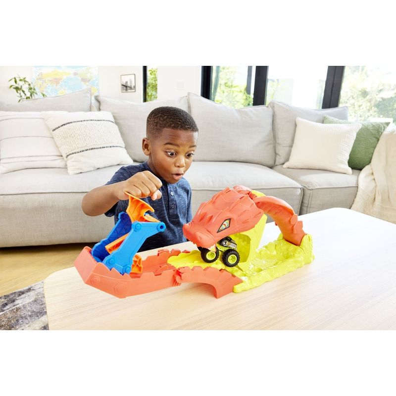 Jucarii, Copii si Bebe - Jucarii si jocuri - Vehicule si jucarii cu telecomanda - Masinute - HOT WHEELS MONSTER TRUCK SET DE JOACA PISTA INVINGE SARPELE URIAS CU MASINUTA BONE SHAKER INCLUSA - Infinity.ro