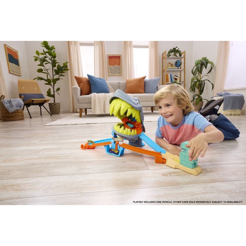 Jucarii, Copii si Bebe - Jucarii si jocuri - Vehicule si jucarii cu telecomanda - Masinute - HOT WHEELS CITY PISTA DE CURSE PLAJA RECHINULUI CHOMP CU MASINUTA INCLUSA - Infinity.ro
