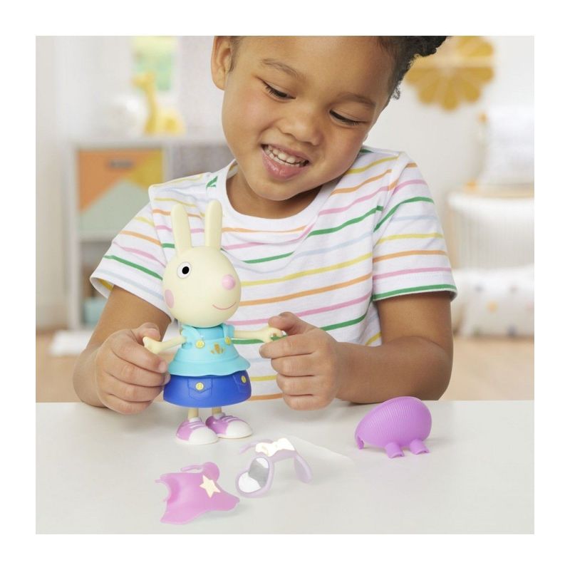 Jucarii, Copii si Bebe - Jucarii si jocuri - Figurine - PEPPA PIG SET FIGURINA SI ACCESORII VESTIMENTARE 15CM - Infinity.ro