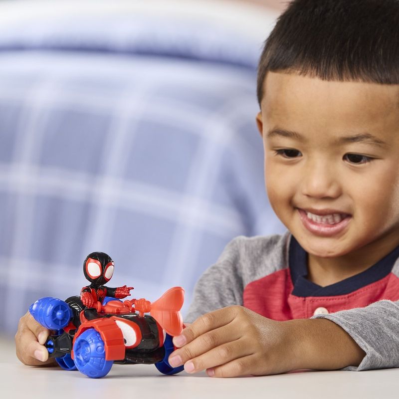 Jucarii, Copii si Bebe - Jucarii si jocuri - Figurine - SPIDEY SI PRIETENII LUI UIMITORI MARVEL SET FIGURINA MILES SPIN MORALES SI VEHICUL TECHNO RACER 7.6CM - Infinity.ro