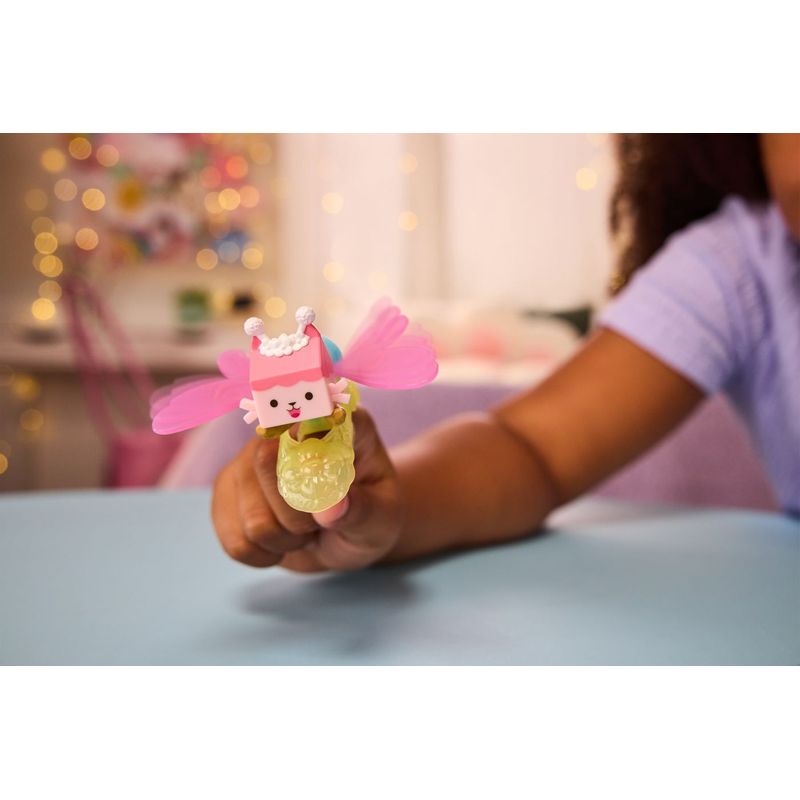 Jucarii, Copii si Bebe - Jucarii si jocuri - Figurine - GABBYS DOLLHOUSE FAIRYLANDIA INEL DE ZANA CU FIGURINA PISICUTA BABY BOX - Infinity.ro
