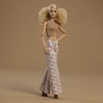 Jucarii, Copii si Bebe - Jucarii si jocuri - Papusi si accesorii - Papusi - BARBIE SIGNATURE PAPUSA BARBIE BASIC MODEL 07 BLONDA - Infinity.ro