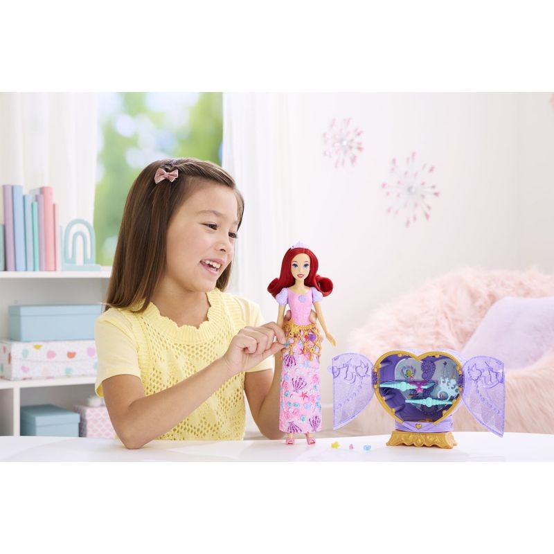 Jucarii, Copii si Bebe - Jucarii si jocuri - Papusi si accesorii - Papusi - DISNEY PRINCESS JEWEL REVEAL PAPUSA ARIEL - Infinity.ro