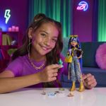 Jucarii, Copii si Bebe - Jucarii si jocuri - Papusi si accesorii - Papusi - MONSTER HIGH PAPUSA CLEO DENILE CU ACCESORII - Infinity.ro