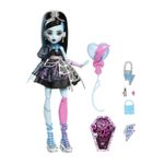 Jucarii, Copii si Bebe - Jucarii si jocuri - Papusi si accesorii - Papusi - MONSTER HIGH ZIUA DE NASTERE DULCE SI INFRICOSATOARE PAPUSA FRANKIESTEIN CU ACCESORII - Infinity.ro