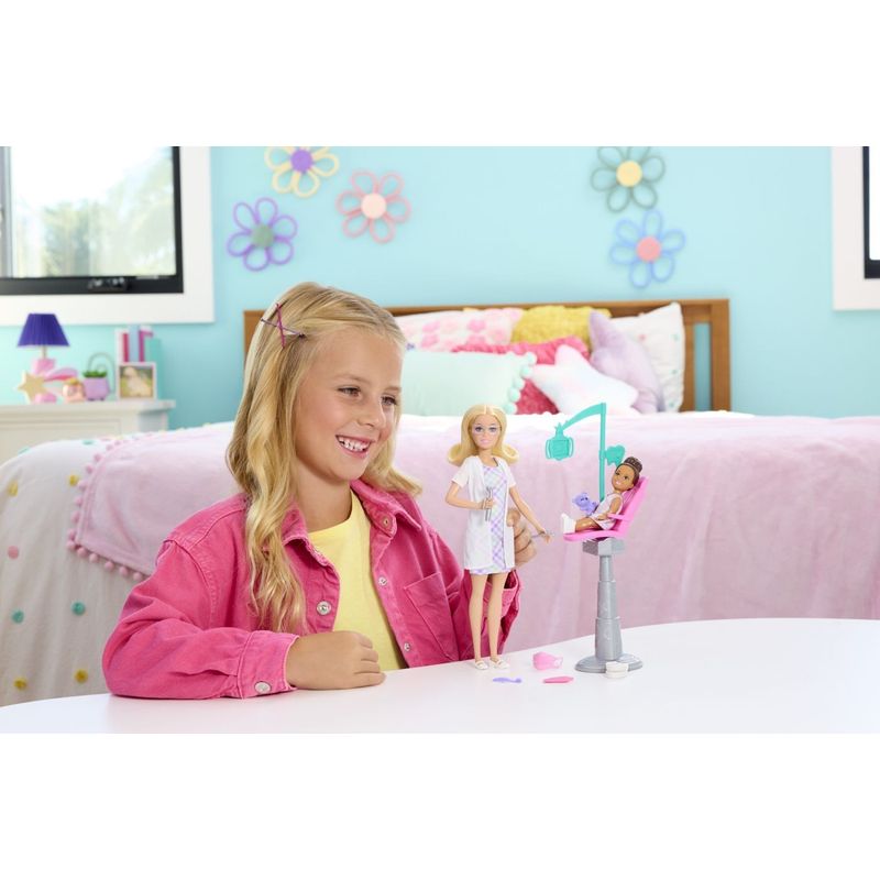 Jucarii, Copii si Bebe - Jucarii si jocuri - Papusi si accesorii - Papusi - BARBIE SET DE JOACA PAPUSA BARBIE BLONDA FACE CARIERA DENTIST - Infinity.ro