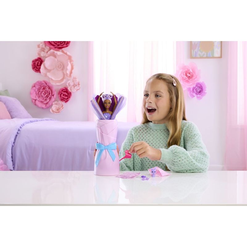 Jucarii, Copii si Bebe - Jucarii si jocuri - Papusi si accesorii - Papusi - BARBIE PETAL POP SET PAPUSA BARBIE MARGARETA MOV SI ACCESORII - Infinity.ro